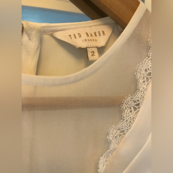 44. Ted Baker sleeveless blouse - Picture 2 of 4